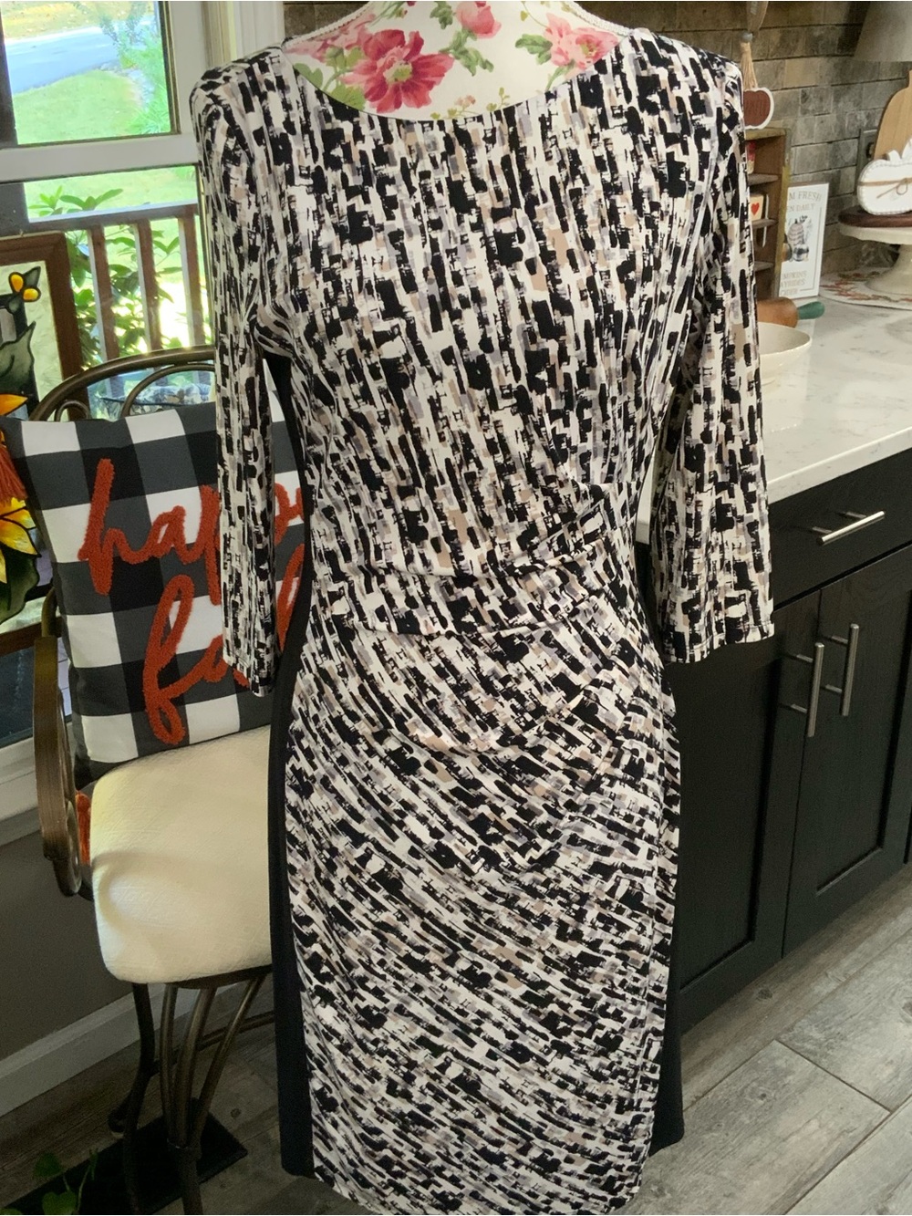 Lauren Ralph  Lauren Dress Women’s 10 Knee Length 3/4 Sleeve Bombshell Black
